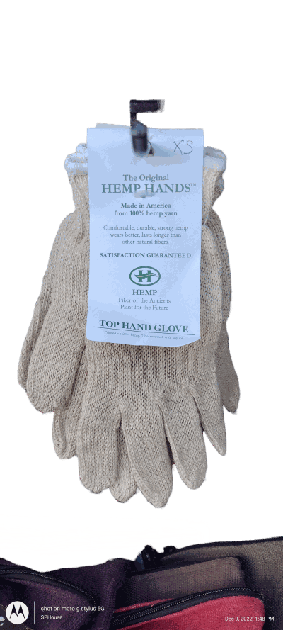 A Pair of Ingenious Knitted Gloves: The Richmond Gloves to Knit