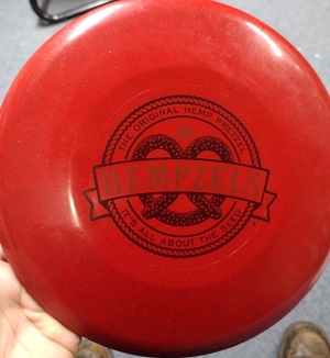 Hemp-frisbee's™ with collectors item Hempzels™ Logo